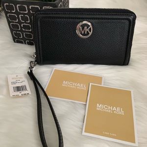 MK Fulton Large Flat Multifunctional